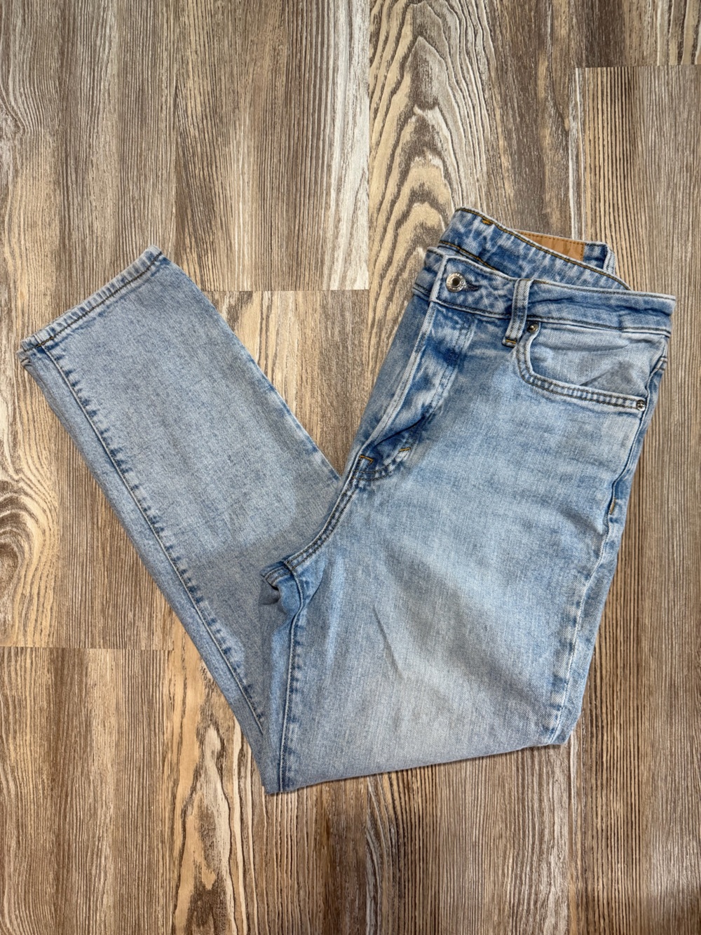 Women’s H&M Ultra High Waist Mom Jeans, size 10